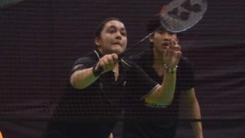 जूनियर इंटरनेशनल ग्रां प्री : भारत के लिए अच्छी खबर,मिक्स्ड डबल्स में गोल्ड मेडल पक्का