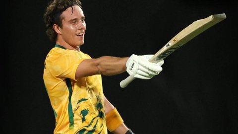 Dewald Brevis ने ऑस्ट्रेलिया की धरती पर रचा इतिहास, तीसरे T20I में तूफानी पारी से एबी डी विलियर्स का