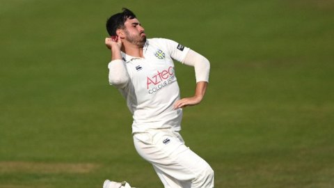 Essex sign Durham's Mitchell Killeen on two-year deal