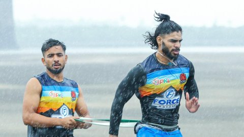 'Friendship lasts off the mat...', Aslam and Akash on PKL 12 opening night showdown