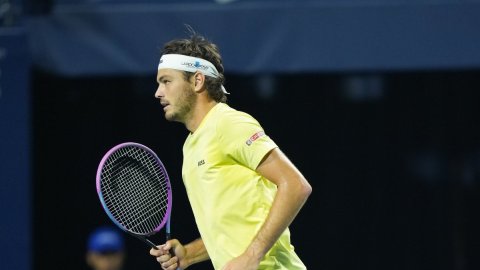 Fritz, Shelton move into fourth round of Canadian Open
