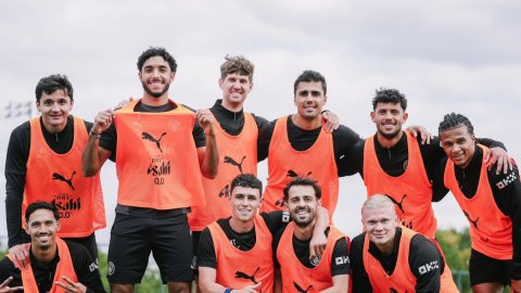 Healthy competition at Man City is important, says Marmoush