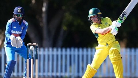Healy’s Ton Steers Aus A To Thumping Consolation Victory Over Ind A அலிசா ஹீலி அதிரடியில் ஆறுதல் வெற்றியைப் பதிவுசெய்த ஆஸ்திரேலிய ஏ அணி!