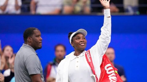 यूएस ओपन : कैरोलिना मुचोवा से हारकर वीनस विलियम्स का सफर समाप्त 