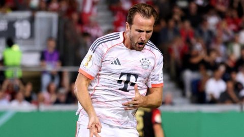 Kane strikes late as Bayern edge Wiesbaden in German Cup opener