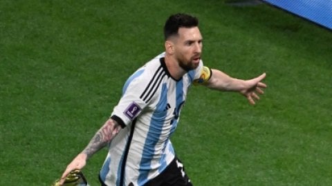 ‘Messi is missing’: Congress slams Kerala govt over failed invite