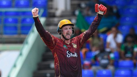 Colin  Munro ने नाइट राइडर्स के लिए तूफानी शतक जड़कर रचा इतिहास,Chris Gayle की रिकॉर्ड लिस्ट में हुए