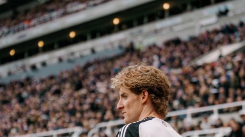Newcastle United’s Anthony Gordon apologises for red card vs Liverpool