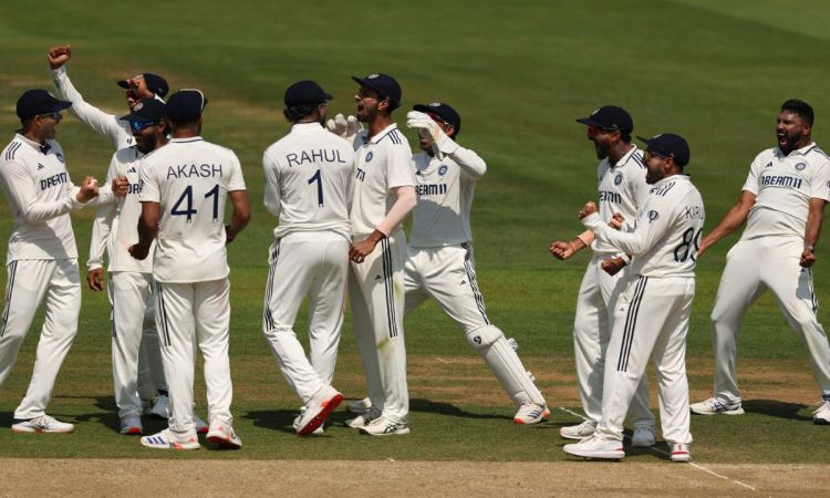 highest successful run chase in the 4th innings of a Test match at the the Oval is 263