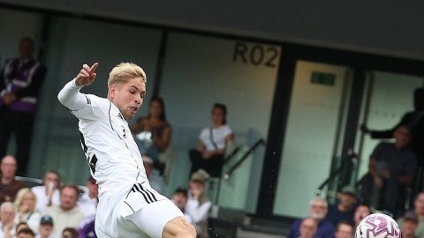 PL: Smith Rowe’s equaliser leaves Man Utd searching for first win