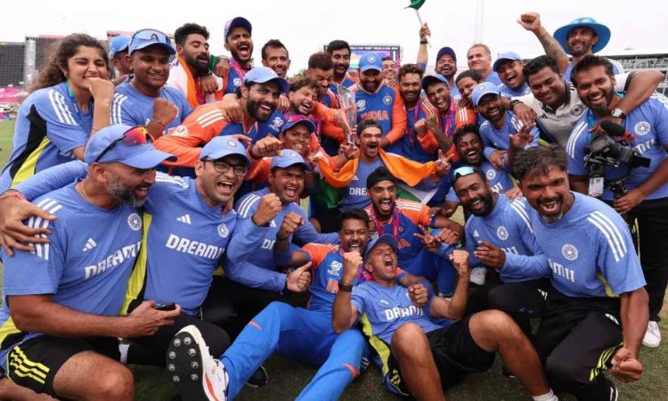 Indian cricket team's masseur for a decade Rajeev Kumar bids goodbye