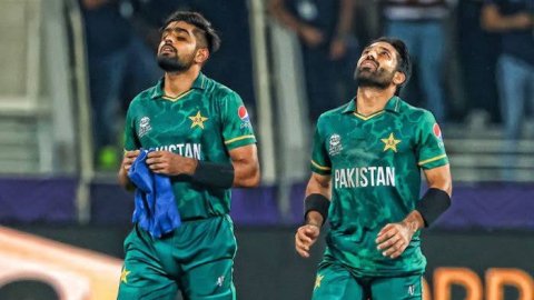 No Place for Babar, Rizwan In Pakistan's 17-member Squad For Asia Cup ஆசிய கோப்பை 2025: பாகிஸ்தான் அணி அறிவிப்பு; ரிஸ்வான், பாபருக்கு இடமில்லை!