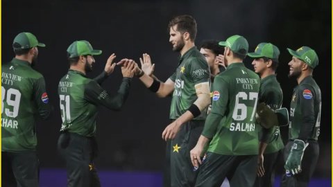 WI vs PAK 1st T20: फ्लोरिडा में चमके सैम अयूब, पाकिस्तान ने पहले टी20 मैच में वेस्टइंडीज को 14 रनों WI vs PAK 1st T20: फ्लोरिडा में चमके सैम अयूब, पाकिस्तान ने पहले टी20 मैच में वेस्टइंडीज को 14 रनों