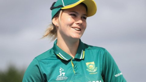 Dane van Niekerk को कोच ने दिया तगड़ा झटका, संन्यास वापस लेने के बाद भी नहीं खेल पाएंगे वर्ल्ड कप