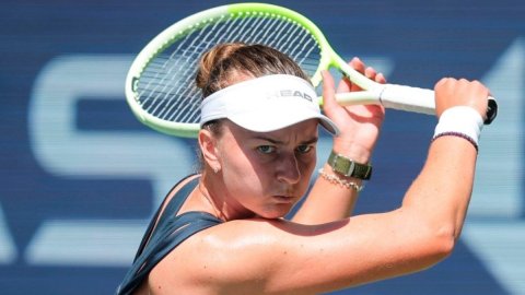 US Open: Experienced Krejcikova ousts in-form Mboko in first round