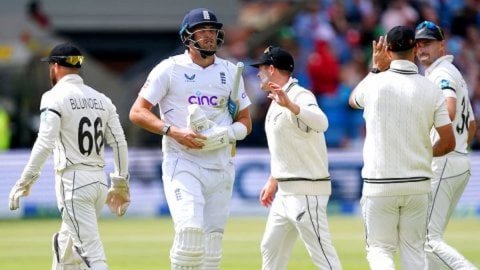 Jamie Overton Announces Indefinite Break From Red-ball Cricket ஆஷஸ் தொடருக்கு முன் இங்கிலாந்து வீரர் எடுத்த அதிரடி முடிவு!