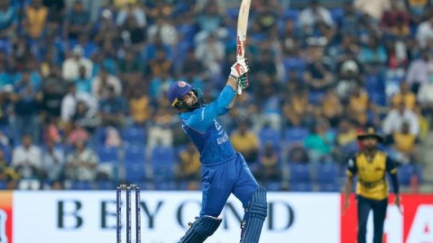 Asia Cup 2025: मोहम्मद नबी की तूफानी बल्लेबाज़ी, अंतिम ओवर में 5 छक्के जड़कर श्रीलंका को दिया 170 रन