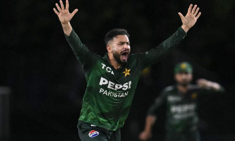 Mohammad Nawaz became only the second bowler to take a five-wicket haul in a men's T20I tournament final