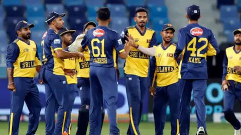 निसांका की शानदार पारी से श्रीलंका ने हांगकांग को 4 विकेट से हराकर टूर्नामेंट में हासिल की लगातार दू निसांका की शानदार पारी से श्रीलंका ने हांगकांग को 4 विकेट से हराकर टूर्नामेंट में हासिल की लगातार दू