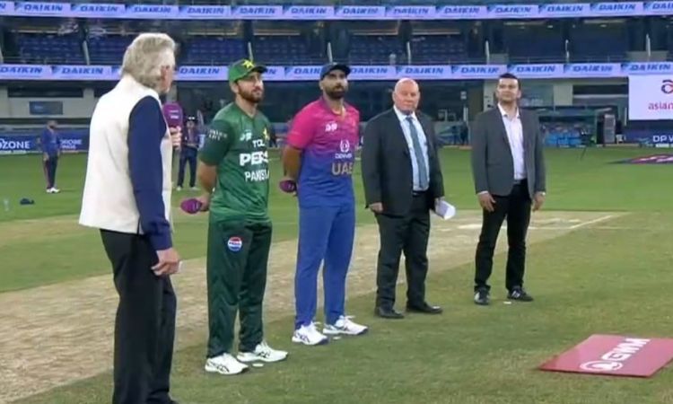 United Arab Emirates opt to bowl vs Pakistan in asia cup 2025 clash