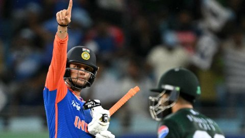  Abhishek Sharma ने धोनी को पछाड़कर बनाया गजब वर्ल्ड रिकॉर्ड, ऐसा करने वाले पहले भारतीय क्रिकेटर बने