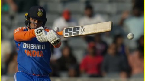 टूटेगा Shikhar Dhawan का महारिकॉर्ड, Abhishek Sharma टी20 एशिया कप में इतने छक्के जड़कर रच सकते हैं 
