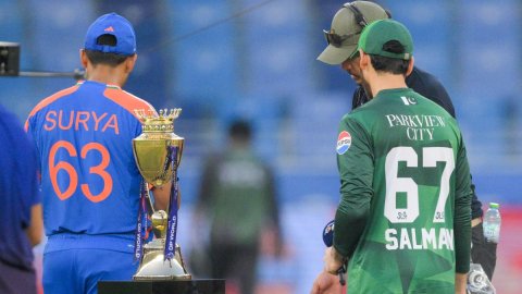 Asia Cup: IND elect to bowl as Rinku replaces injured Pandya against unchanged PAK