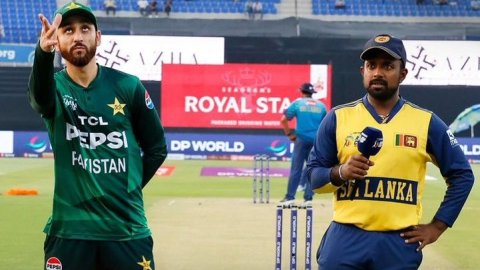 Asia Cup: Pakistan elect to bowl first in must-win game vs Sri Lanka