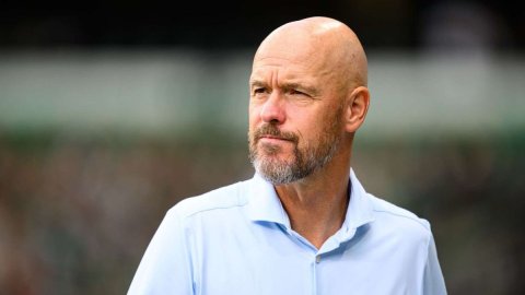 Bayer Leverkusen sack Erik ten Hag after two Bundesliga games