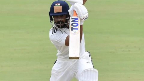 Duleep Trophy:  दोहरे शतक से चूके रुतुराज गायकवाड़, मजबूत स्थिति में पश्चिम क्षेत्र 