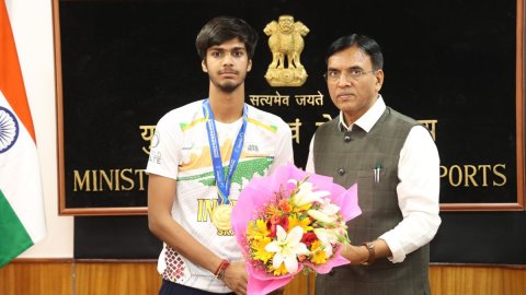 डॉ. मनसुख मंडाविया ने स्पीड स्केटिंग विश्व चैंपियनशिप 2025 के पदक विजेताओं को किया सम्मानित 