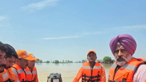 विधायक परगट सिंह की अपील, पंजाब के गांव को गोद लें एशिया कप विजेता