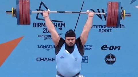 1 अक्टूबर: आज ही जन्मे दो दिग्गज, एक ने वेटलिफ्टिंग में लहराया परचम, दूसरा कहलाया 'बॉम्बे टाइगर'