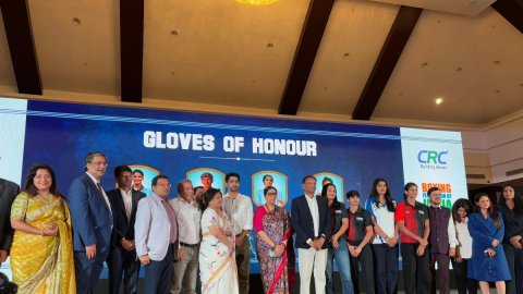 स्मृति ईरानी ने अंतरराष्ट्रीय स्तर पर पदक जीतने वाली महिला बॉक्सर्स को किया सम्मानित