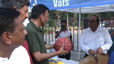 खेल मंत्री मांडविया ने 'संडे ऑन साइकिल' में स्वदेशी खेल सामग्री का समर्थन किया