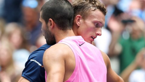 यूएस ओपन : लेहेका को शिकस्त देकर सेमीफाइनल में कार्लोस अल्काराज