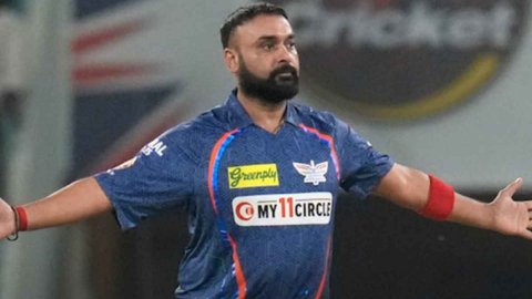 Amit Mishra Records: IPL में तीन हैट्रिक लेने वाले एकमात्र गेंदबाज, इन टीमों के लिए खेलते हुए बनाया 