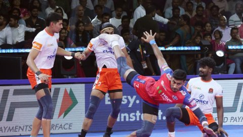 PKL 12: Aditya, Pankaj shine as Puneri Paltan beat UP Yoddhas to take top spot