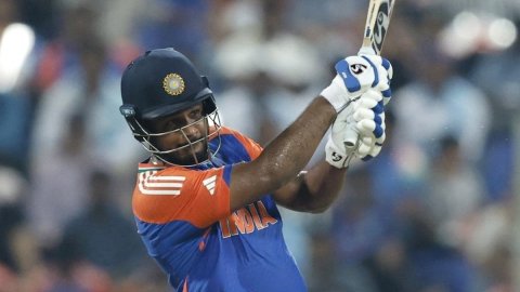 Asia Cup 2025: टूट गया धोनी का T20I रिकॉर्ड, Sanju Samson ने 39 रन की तूफानी पारी खेलकर रच डाला इतिह