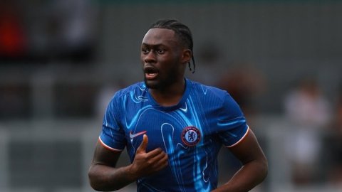 Sheffield United sign midfielder Alex Matos on three-year deal from Chelsea