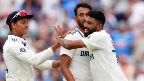 मोहम्मद सिराज-प्रसिद्ध कृष्णा का नहीं चला जादू, लेकिन इंडिया ए के लिए इस गेंदबाज ने ऑस्ट्रेलिया के ख