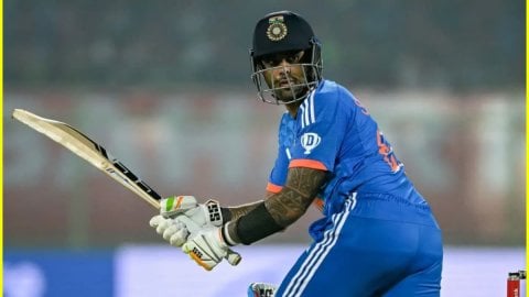 Suryakumar Yadav रचेंगे इतिहास, Asia Cup 2025 में इतने छक्के ठोककर तोड़ेंगे N. Pooran और G. Maxwell 