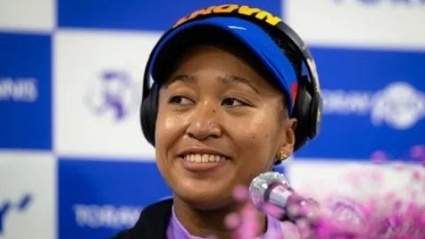 US Open: Osaka overcomes Muchova to reach semis