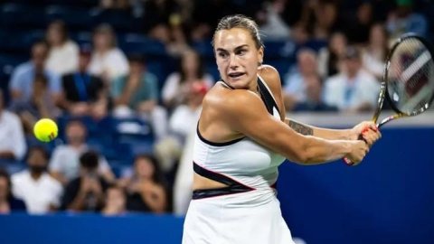 US Open: Sabalenka moves to semis after Vondrousova withdraws with knee injury