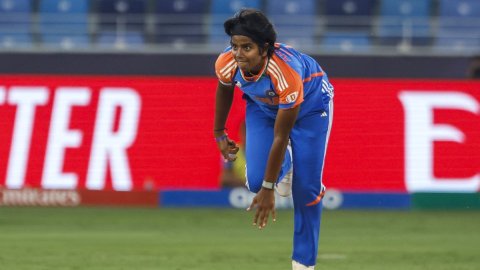 Women’s ODI WC: India dealt huge scare as Arundhati Reddy suffers left knee injury