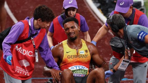 World Athletics C'ships: Exhausted Neugebauer fights through pain to win decathlon gold