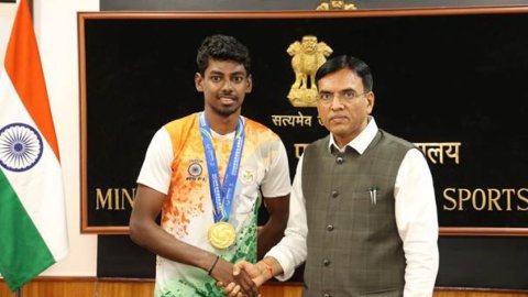 World Championship medal-winning skaters felicitated by Sports Minister Mandaviya