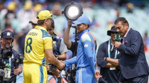 1st T20I: Australia elect to bowl against India