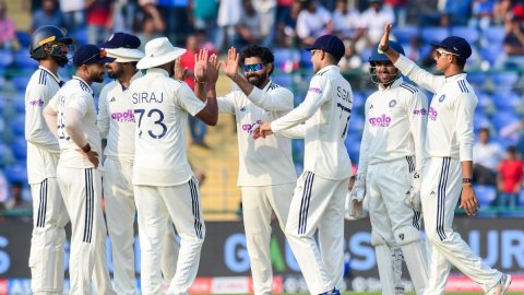 2nd Test: Jadeja and Kuldeep strike to reduce West Indies to 140/4, trail India by 378 runs