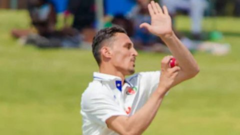 अफगानिस्तान के इस गेंदबाज ने डेब्यू टेस्ट में 7 विकेट झटककर रचा इतिहास, यह कारनामा करने वाले पहले एश